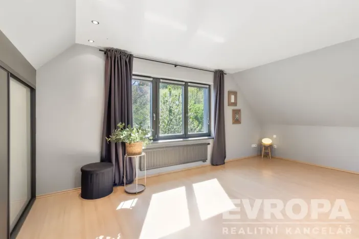 Prodej rodinného domu, Tuchoměřice, Pod Hájem, 205 m2