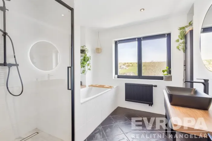 Prodej rodinného domu, Tuchoměřice, Pod Hájem, 205 m2