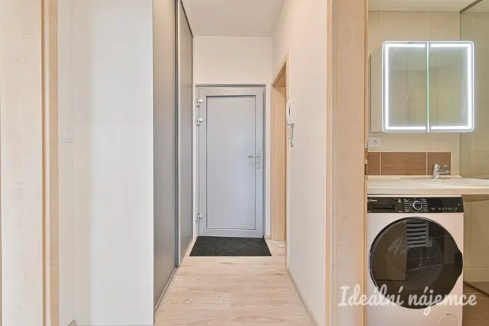 Pronájem bytu 2+kk, Brno, Košinova, 56 m2