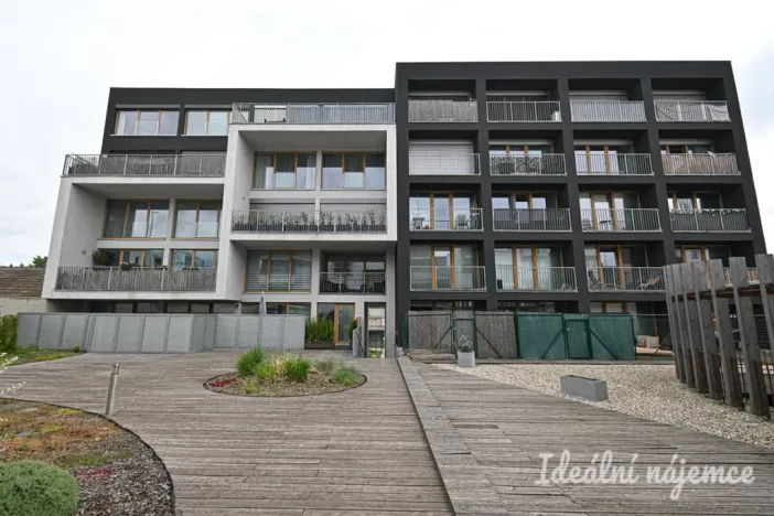 Pronájem bytu 2+kk, Brno, Košinova, 56 m2