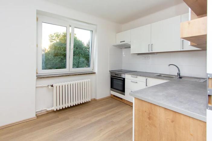 Pronájem bytu 1+1, Praha - Komořany, Krupná, 30 m2