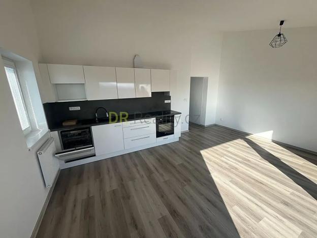 Pronájem bytu 2+kk, Rosice, Kaštanová, 63 m2