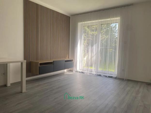 Pronájem bytu 2+kk, Beroun, Na Dražkách, 41 m2