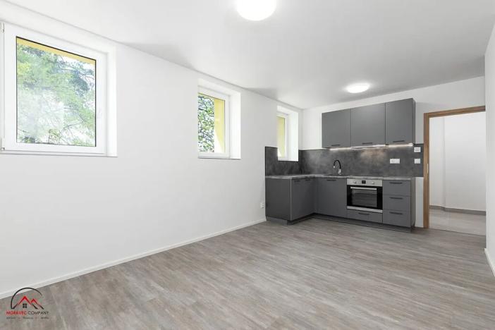 Pronájem bytu 1+kk, Ostrava, Křišťanova, 26 m2