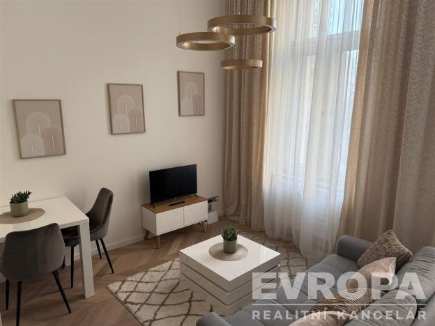 Pronájem bytu 2+kk, Praha - Vinohrady, Šafaříkova, 38 m2