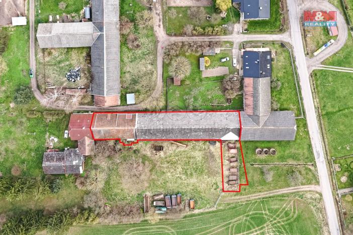 Prodej zemědělského objektu, Luková, 1000 m2