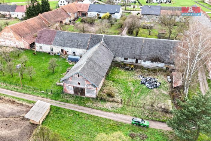 Prodej zemědělského objektu, Luková, 800 m2