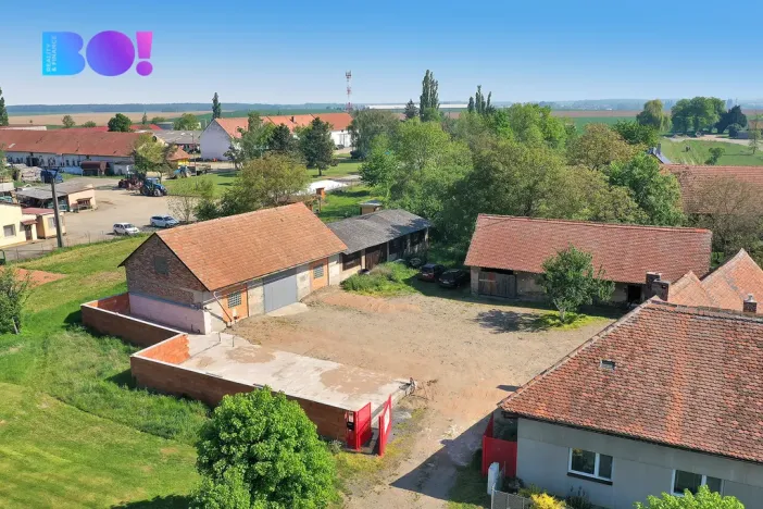 Pronájem výrobních prostor, Jeníkovice, 270 m2