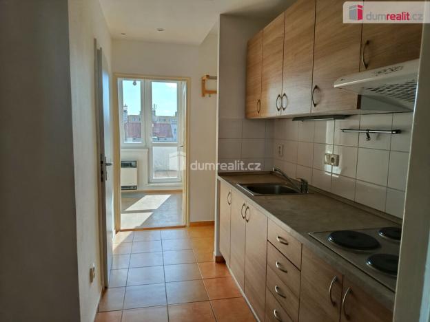 Pronájem bytu 2+kk, Praha - Vršovice, Novgorodská, 42 m2