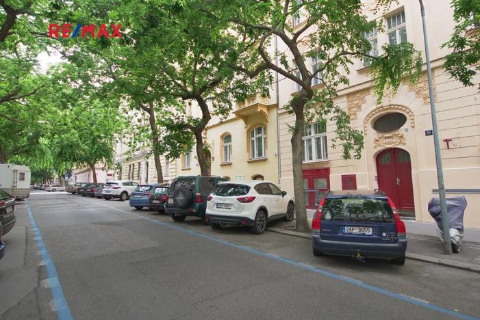 Prodej bytu 3+1, Praha - Vinohrady, Lužická, 130 m2