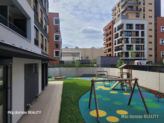 Prodej bytu 2+kk, Praha - Hloubětín, Poděbradská, 69 m2