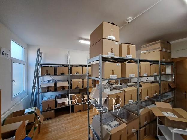 Pronájem kanceláře, Brno, Rokytova, 523 m2