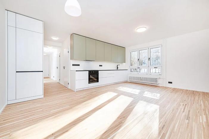 Prodej bytu 3+1, Praha - Motol, Hennerova, 73 m2
