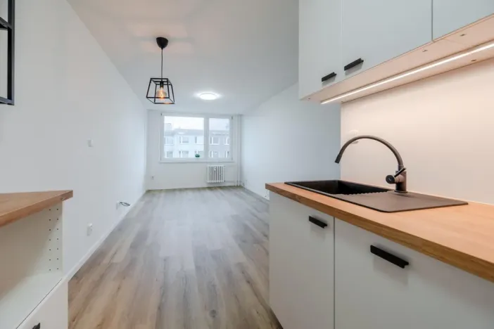 Pronájem bytu 2+kk, Praha - Hlubočepy, Werichova, 44 m2