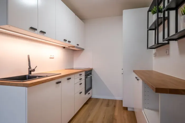 Pronájem bytu 2+kk, Praha - Hlubočepy, Werichova, 44 m2