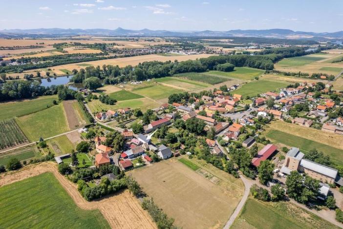 Prodej ubytování, Černěves, 237 m2