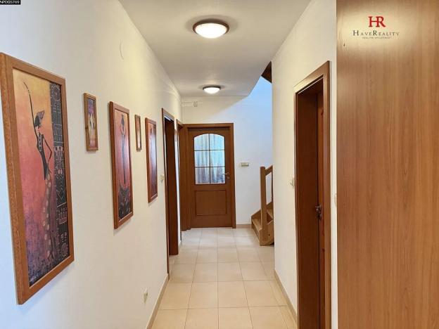 Prodej rodinného domu, Jenišovice, 355 m2