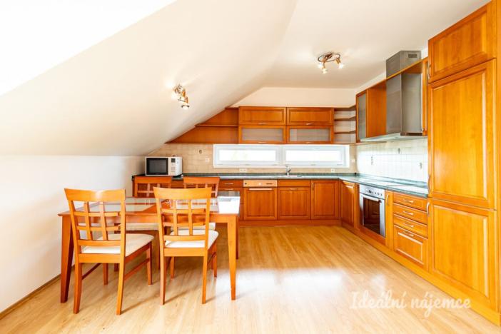 Pronájem bytu 4+kk, Praha - Dubeč, U lipové aleje, 95 m2