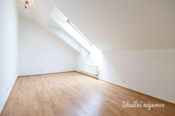 Pronájem bytu 4+kk, Praha - Dubeč, U lipové aleje, 95 m2