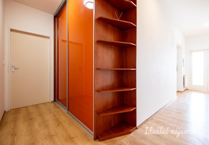 Pronájem bytu 4+kk, Praha - Dubeč, U lipové aleje, 95 m2