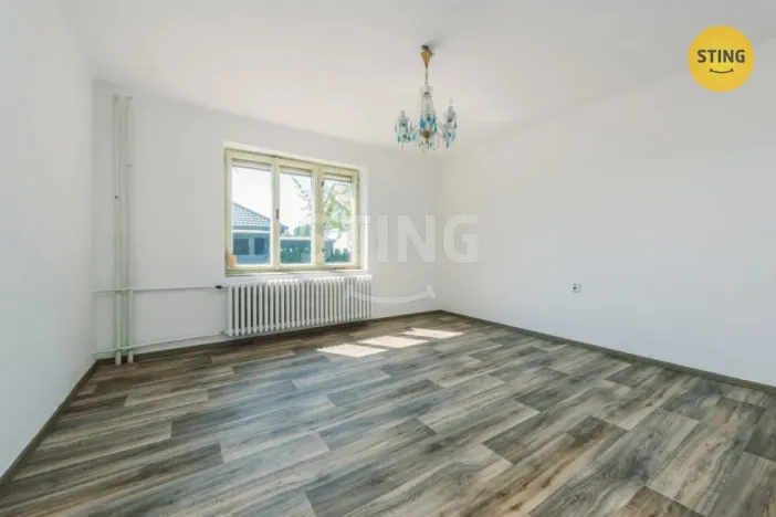 Prodej rodinného domu, Staré Jesenčany, 140 m2