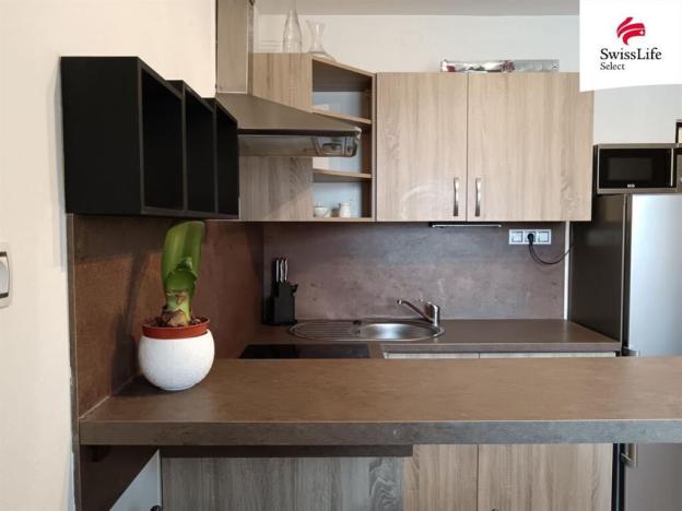Pronájem bytu 2+1, Karlovy Vary, nám. 17. listopadu, 62 m2