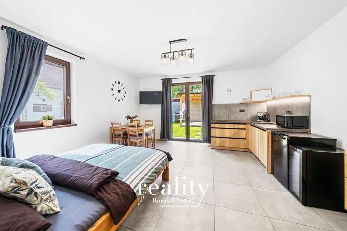 Prodej vícegeneračního domu, Perná, 205 m2