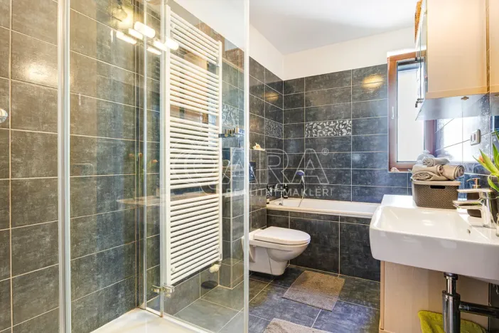 Prodej rodinného domu, Zeleneč, U Lesoparku, 174 m2