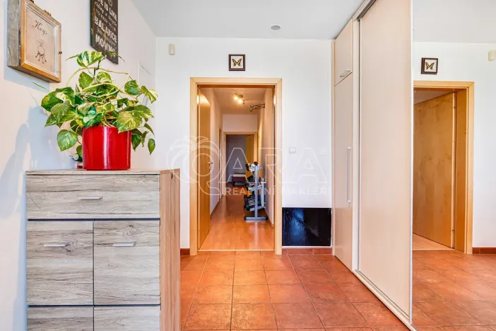 Prodej rodinného domu, Zeleneč, U Lesoparku, 174 m2