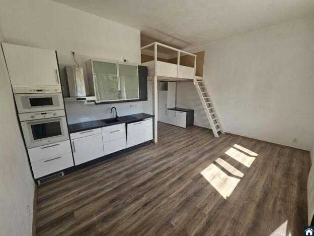 Pronájem bytu 1+kk, Praha - Čakovice, Něvská, 28 m2