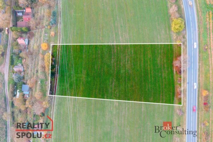 Prodej pole, Mělník, 4499 m2