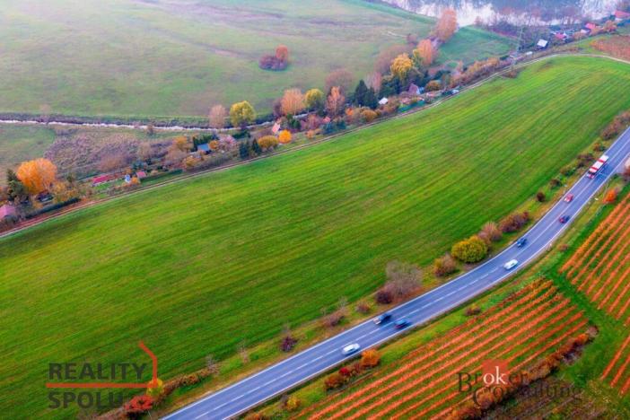 Prodej pole, Mělník, 4499 m2