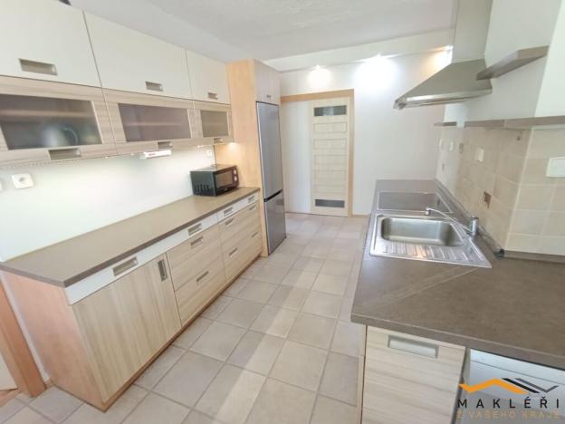 Pronájem bytu 3+1, Třebíč - Nové Dvory, Novodvorská, 70 m2