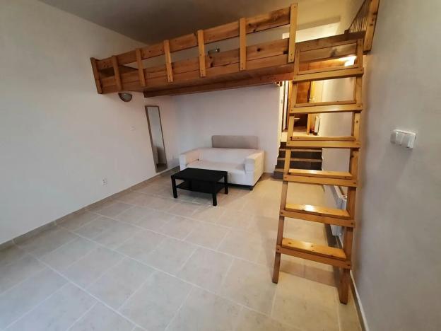 Pronájem bytu 1+1, Praha - Smíchov, Mošnova, 35 m2