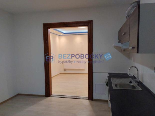 Pronájem bytu 3+1, Přibyslav, Bechyňovo náměstí, 65 m2
