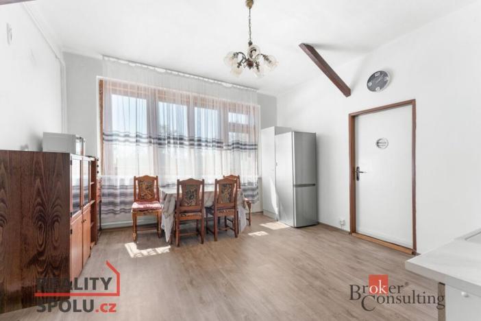 Prodej bytu 2+1, Pardubice - Svítkov, U Trojice, 77 m2