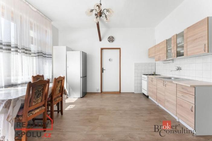 Prodej bytu 2+1, Pardubice - Svítkov, U Trojice, 77 m2