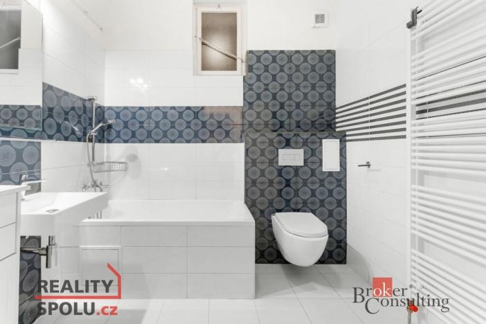 Prodej bytu 2+1, Pardubice - Svítkov, U Trojice, 77 m2