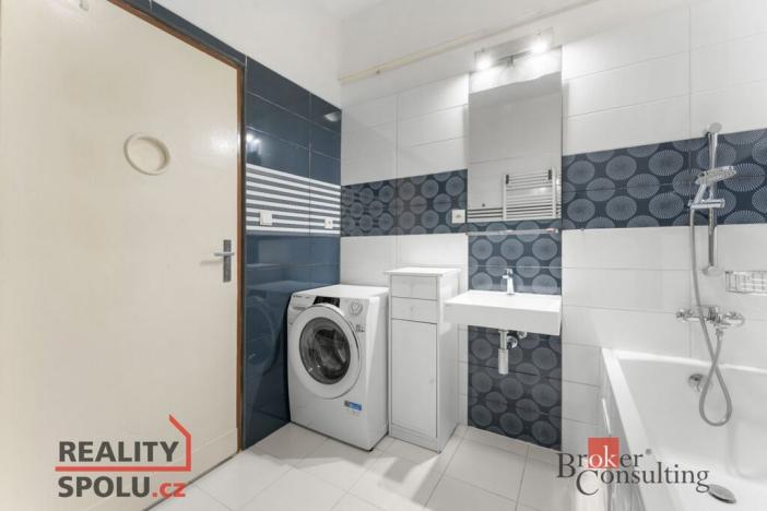 Prodej bytu 2+1, Pardubice - Svítkov, U Trojice, 77 m2