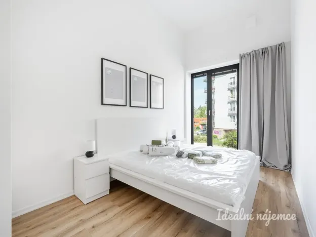 Pronájem bytu 2+kk, Praha - Kyje, Za černým mostem, 67 m2