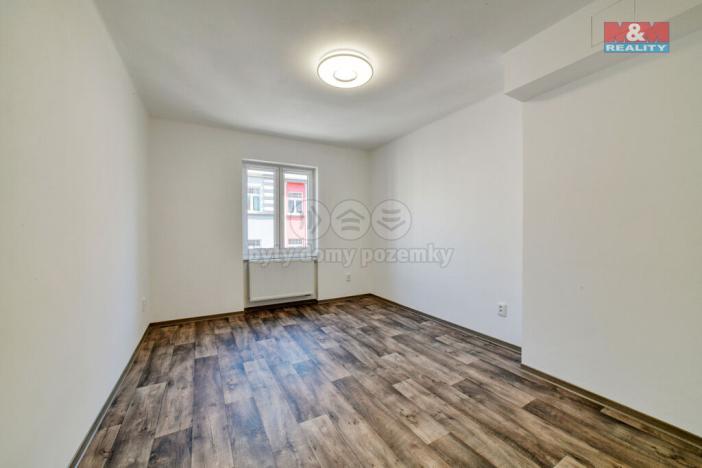 Prodej bytu 4+1, Cheb, Májová, 121 m2