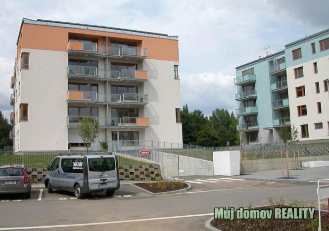 Pronájem bytu 1+kk, Praha - Hloubětín, Nepelova, 45 m2