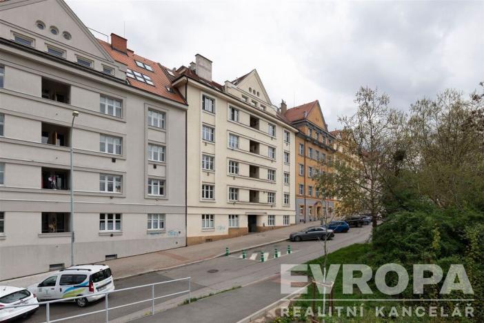 Pronájem bytu 2+1, Praha - Střešovice, Na Malovance, 56 m2