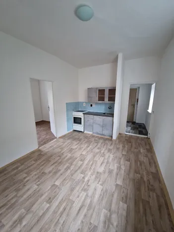 Pronájem bytu 2+kk, Ústí nad Labem, Májová, 42 m2