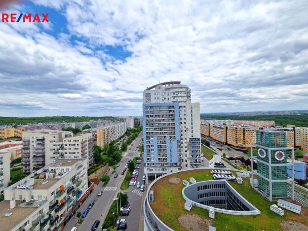 Pronájem bytu 1+kk, Praha - Stodůlky, Sluneční náměstí, 35 m2