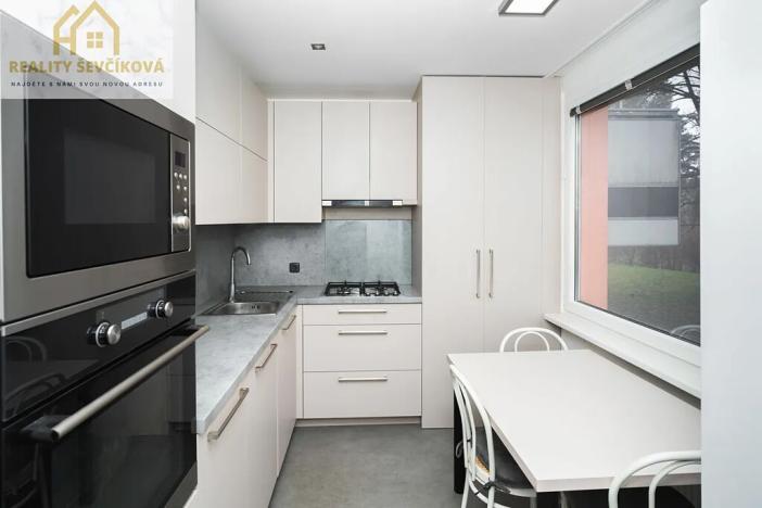 Prodej bytu 3+kk, Hradec Králové, Jungmannova, 82 m2