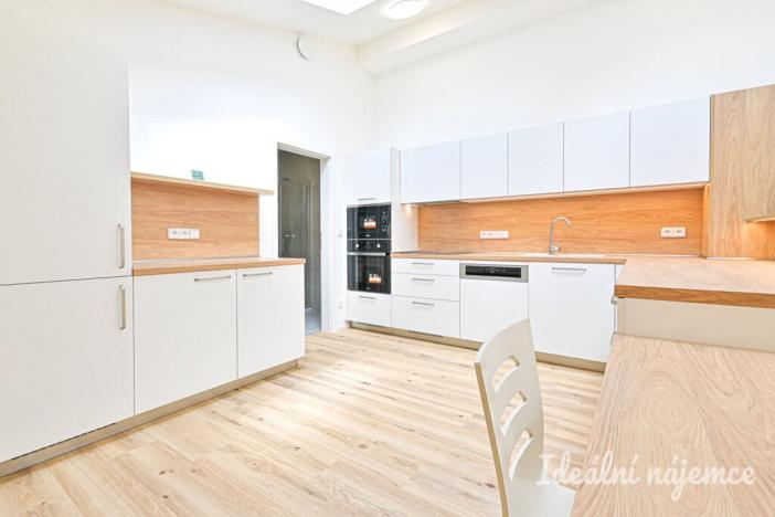 Pronájem bytu 5+kk, 117 m2