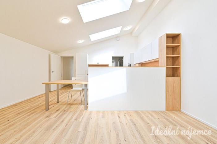 Pronájem bytu 5+kk, 117 m2