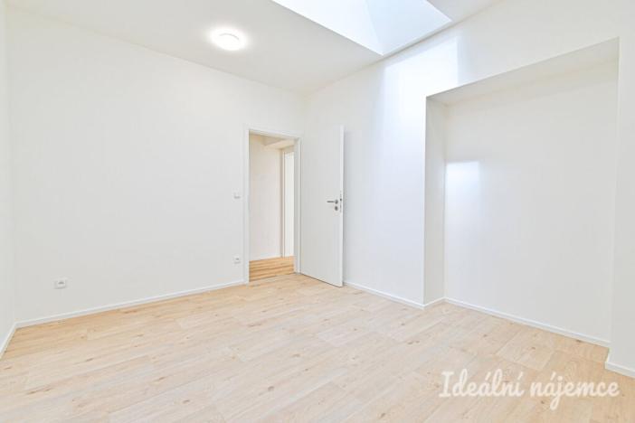 Pronájem bytu 5+kk, 117 m2