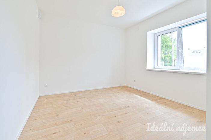 Pronájem bytu 5+kk, 117 m2